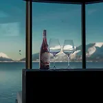 Деревянный коттедж Lyngen Aurora
