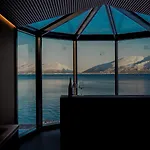 Lyngen Aurora Chata *