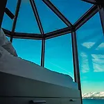 Lodger Lyngen Aurora